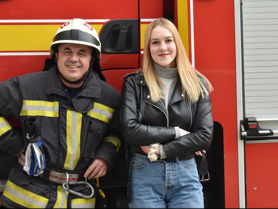 Strażak spotkał dziewczynę, którą przed laty uratował