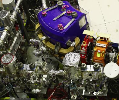 Najdroższa i najbardziej wybuchowa substancja świata. Oto jak powstaje