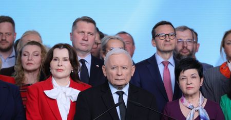 Zaskakująca obecność. Morawiecki u boku Czarnka i Kaczyńskiego
