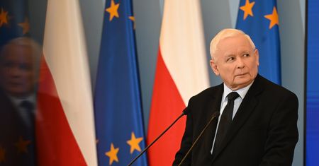 "Absolutna porażka". Poseł szydzi z rejterady PiS ws. migrantów