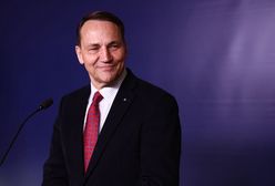 "Koledzy patrioci z PiS-u chełpią się". Sikorski "pozdrowił" ich