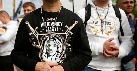 Wojownicy Maryi na ulicach Łomży. ''Z kim chcecie walczyć?"