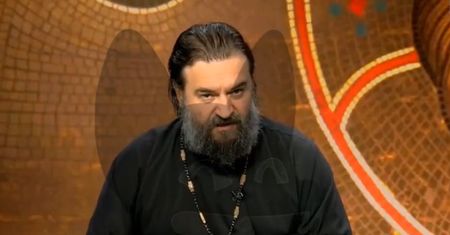 Odlot rosyjskiego duchownego. Tak tłumaczy wojnę. W tle Polska