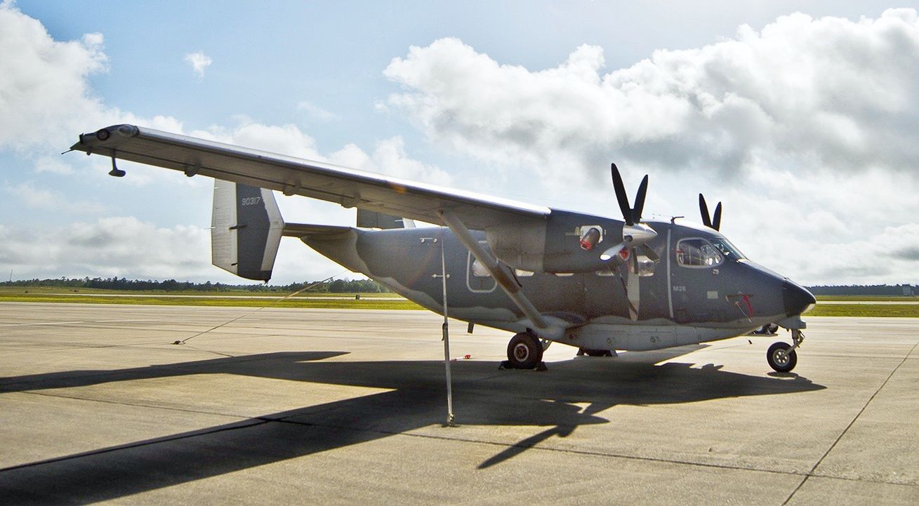 PZL M28 używany przez  6th Special Operations Squadron