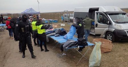 Podróbki za 1,6 mln zł w rękach policji. Zarekwirowano 12 tys. sztuk