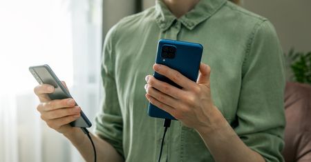Zmiana telefonu i operatora bez stresu – backup, przeniesienie danych i numeru krok po kroku