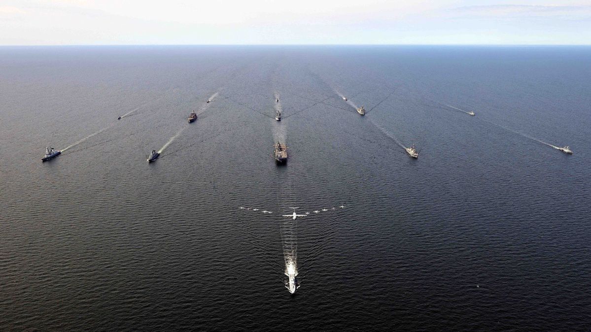 Niszczyciel rakietowy oddał strzały na Bałtyku. HMS Defender w akcji