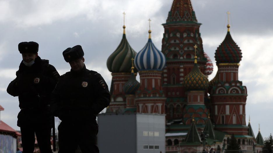 MOSCOW, RUSSIA - MARCH 5 (RUSSIA OUT): Russian Police officers guard an empty Red Square on March 5, 2022, in Moscow, Russia. The Russian Communist Party Leader Gennady Zyuganov told the media, during the wreath laying ceremony marking the 69th anniversary of Joseph Stalin's death, that he supports the Russian military invasion on Ukraine. (Photo by Konstantin Zavrazhin/Getty Images)