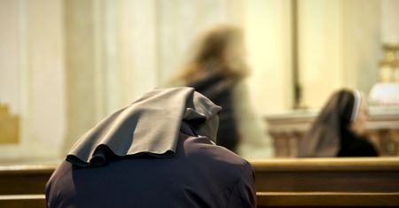 Emerytury zakonnic. Pracują bez umów za minimalne stawki