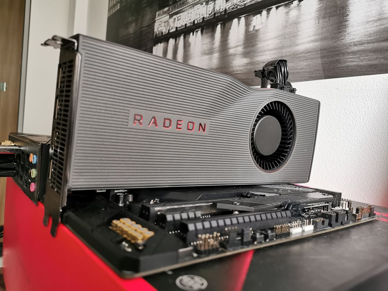 Radeon RX 5700 XT i RX 5700 – test i porównanie, którego głównym wygranym jest klient