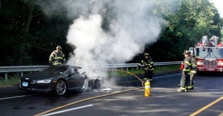 Wygrał $25 mln. Stracił Audi R8 w pożarze!
