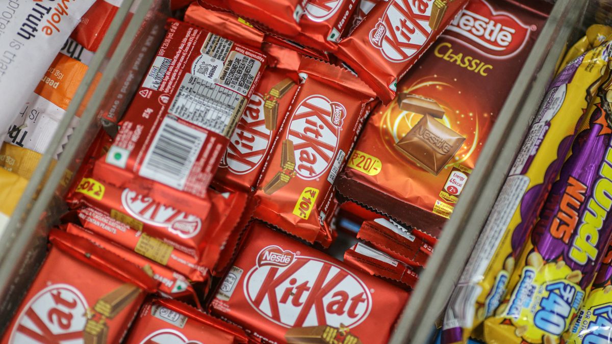 Chocolate Makers Aim to Win Over India's Sweet-Loving Consumers
Nestle India Ltd. KitKat chocolate bars at a store in Mumbai, India, on Saturday, March 27, 2021.  The International Cocoa Organization recently described India, with its penchant for sweet confections together with a massive, youthful and increasingly affluent population, as the No. 1 potential market of the future. Photographer: Dhiraj Singh/Bloomberg via Getty Images
Bloomberg
sweet, shops, festive shopping, indian, health, shop, holiday shopping, confectionery, south asian, diet, holi shopping, arable farming, farms, south, southeast asia, commodity, commodities, business news, consumer staples, bric countries, sugar, industries, consumer goods