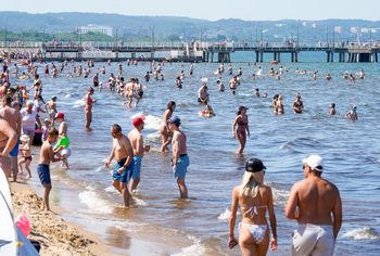 Pomorze: Aktualna temperatura wody w Bałtyku i jeziorach, 15 lipca 2025