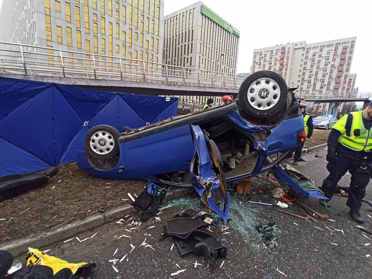 Koszmarny wypadek w Katowicach. Nieprzytomny kierowca w ciężkim stanie
Fot. Policja Śląska
