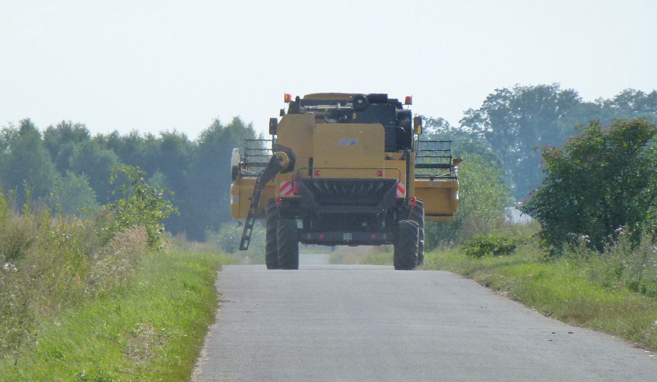 Kombajn zbożowy - zdjęcie poglądowe