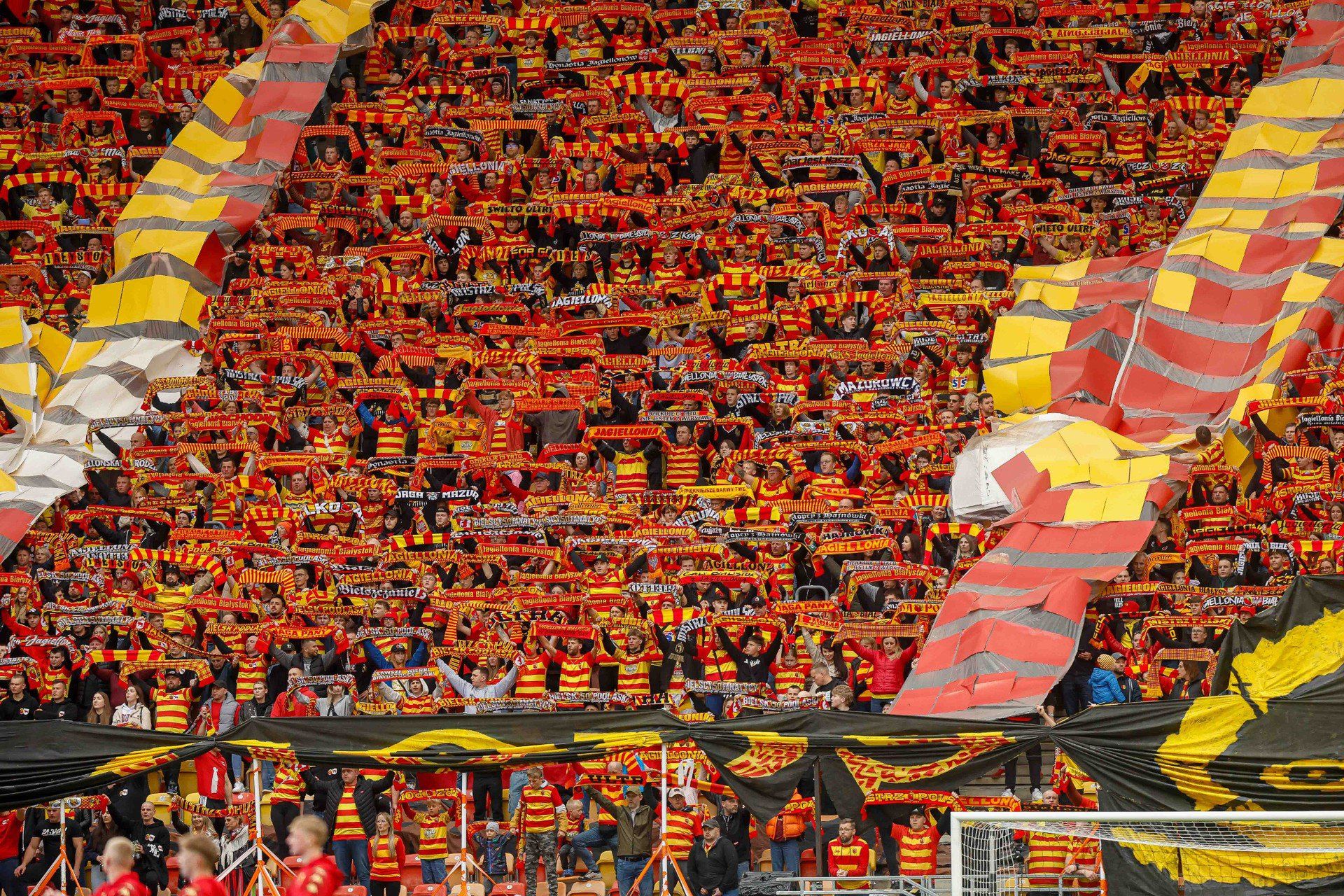 Kibice na meczu Jagiellonia - Pogoń Szczecin