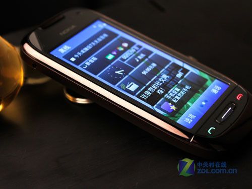 Nokia C7 na nowych, niecodziennych zdjęciach [galeria] 3