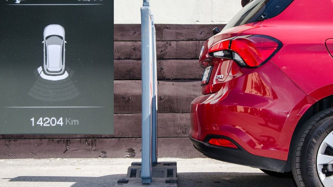 Czujniki parkowania to bardzo przydatna rzecz, ale nic nie zastąpi doświadczenia i wyczucia pojazdu.