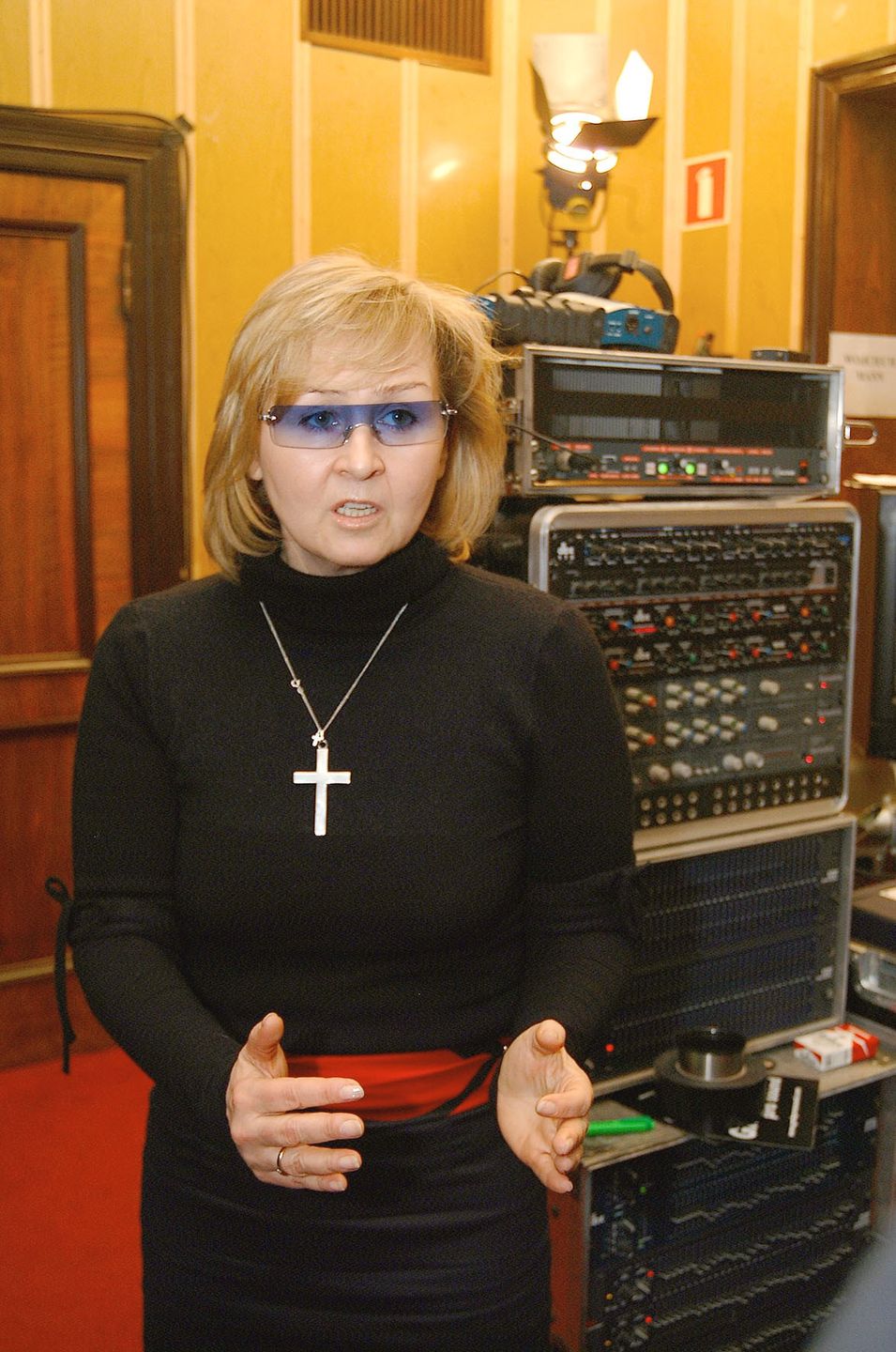 Wojciech Mann i Elżbieta Skrętkowska pominięci w Opolu. Dziennikarz nie pozostawił tego bez komentarza 