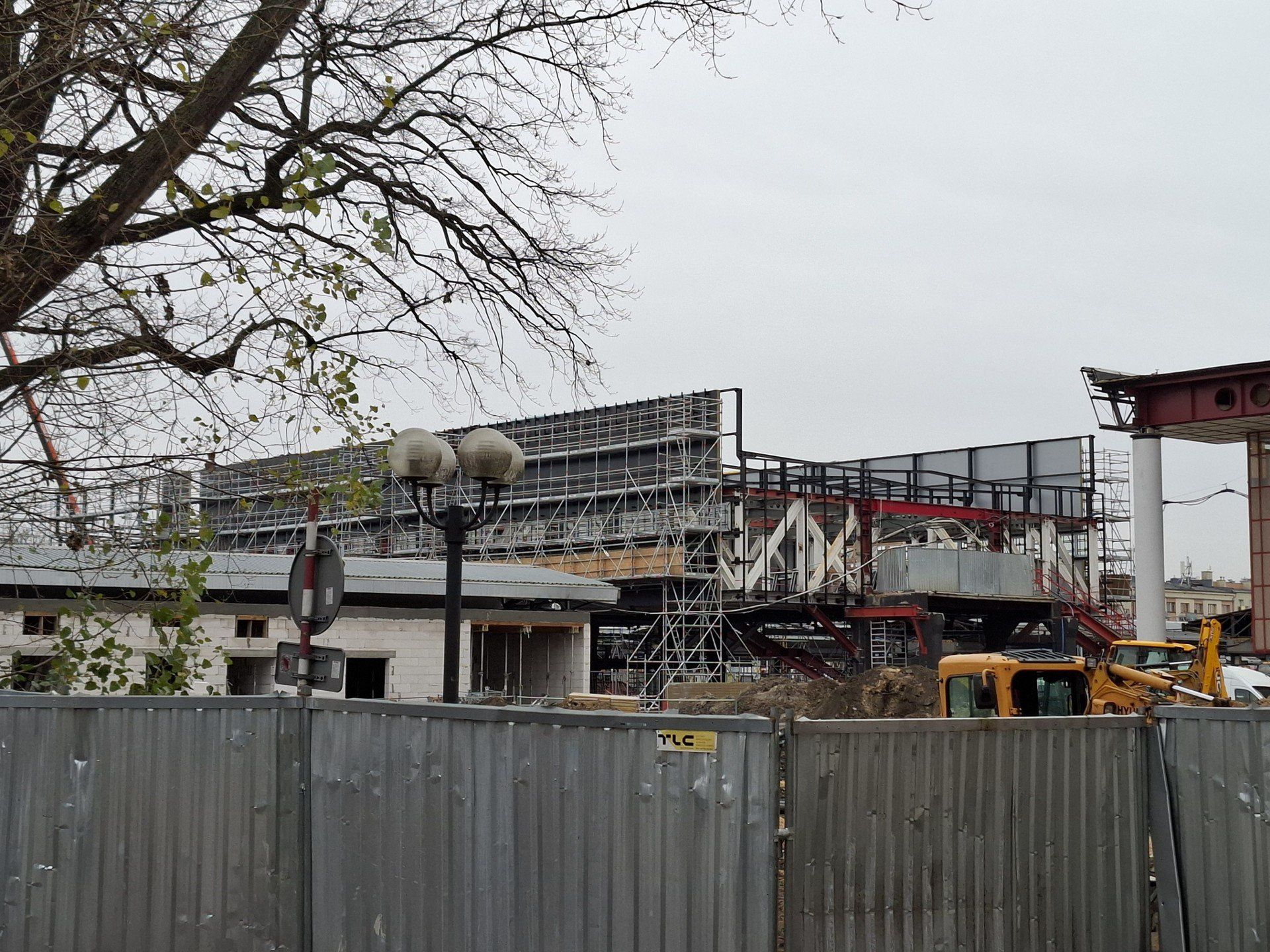 Nowy dworzec PKP w Częstochowie rośnie w oczach. Co dzieje się na budowie?