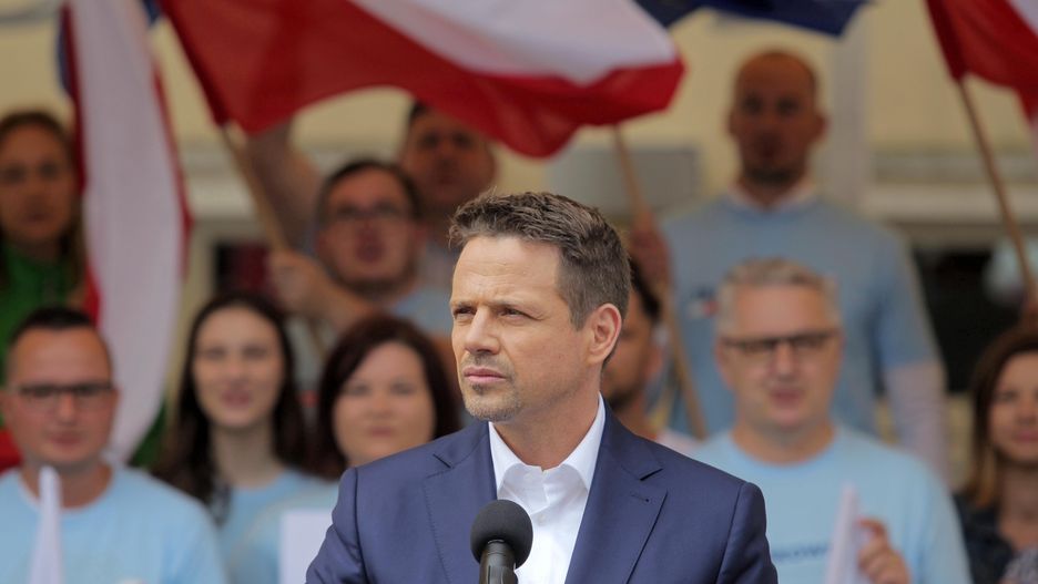 Wybory 2020. Rafał Trzaskowski: "zawetuję podwyższenie wieku emerytalnego". Cztery lata temu głosował przeciw obniżeniu