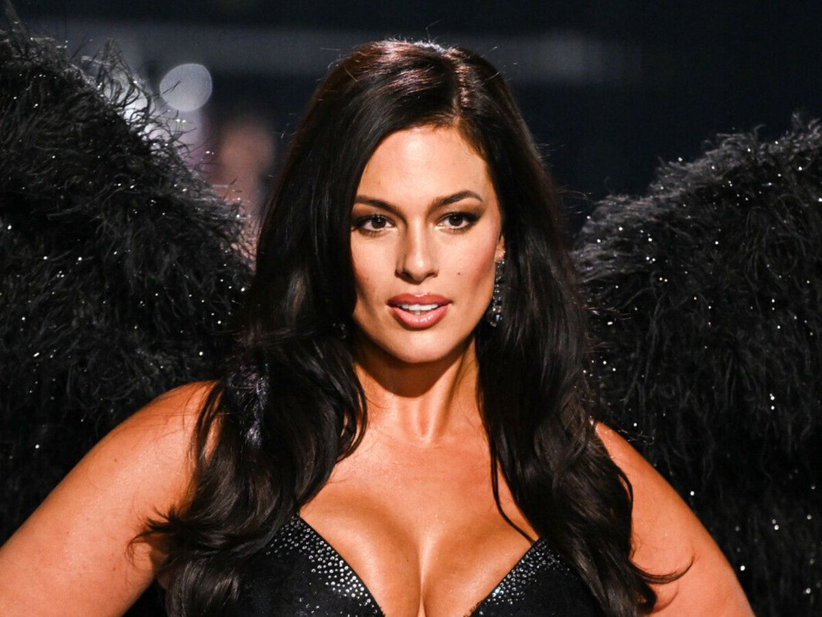 Ashley Graham jest modelką plus size. Tak wyglądała na pokazie Victoria’s Secret