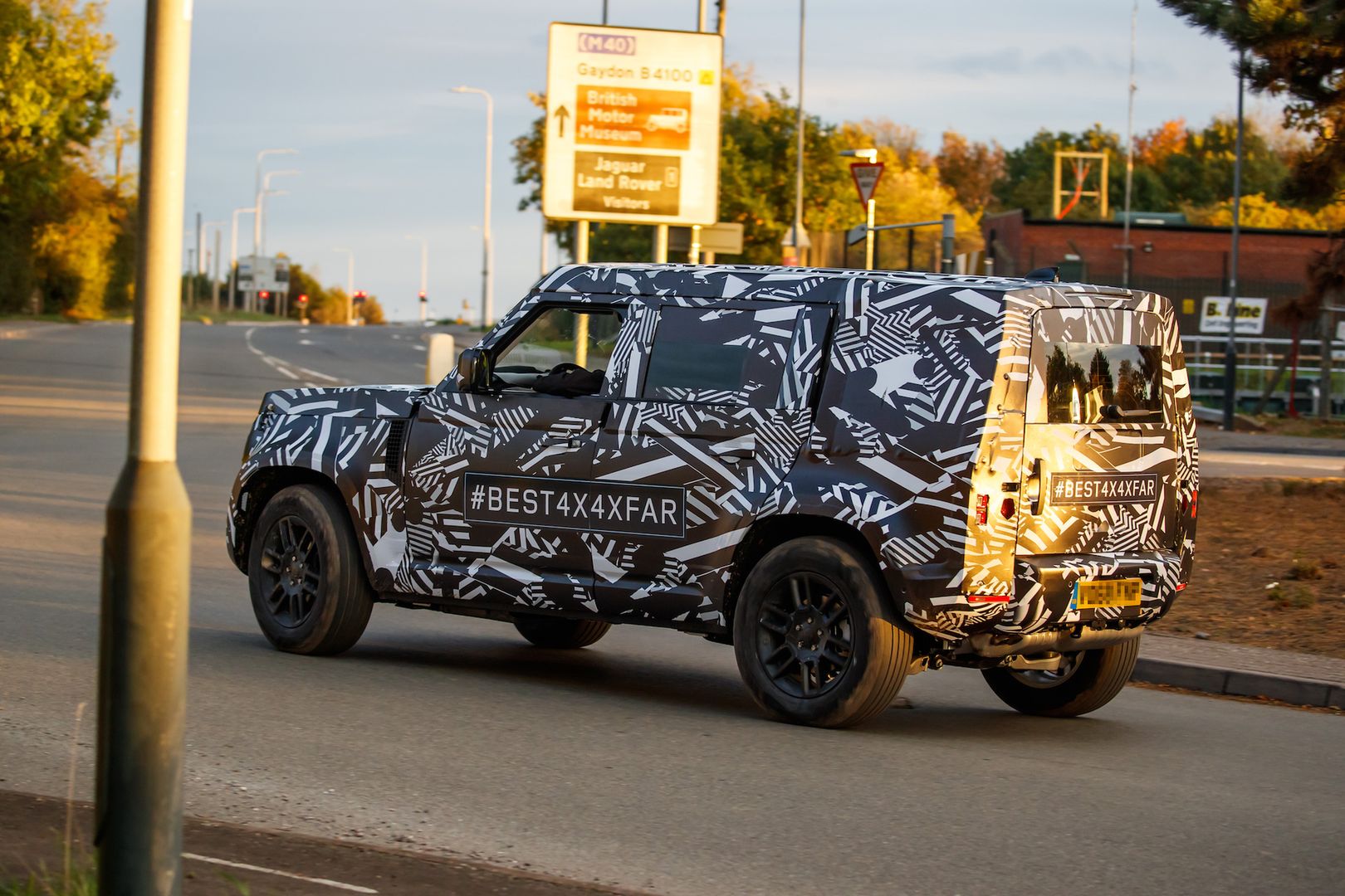 Land Rover Defender (2020)