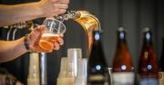 Polacy piją mniej, ale wydają więcej na alkohol