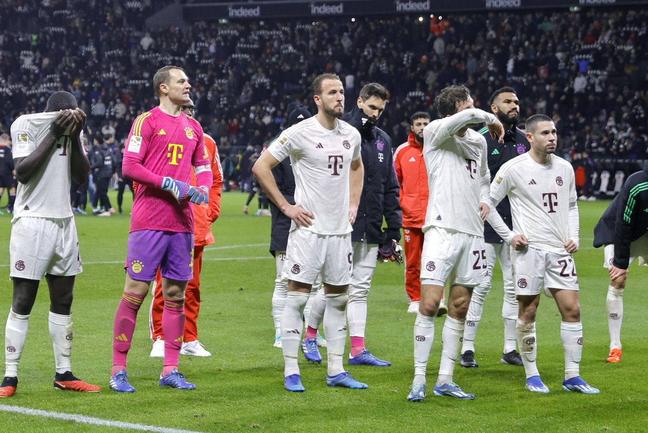 The photo shows the Bayern Munich soccer players.