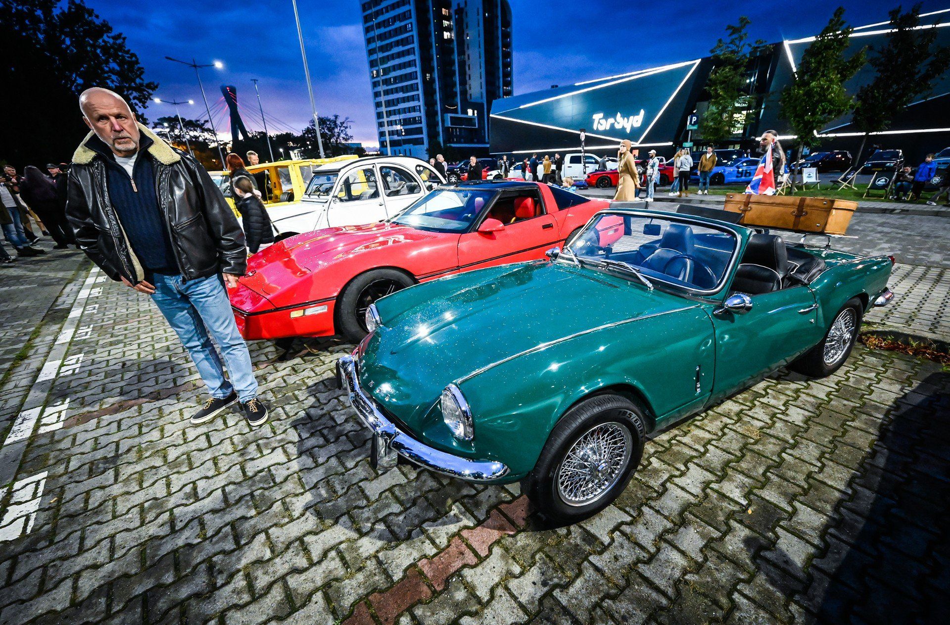 Ostatnie spotkanie pod Torbydem nie oznacza, że klasyki zapadną w zimowy sezon. Dużo zależy jednak od pogody. Jeżeli jesień będzie sprzyjać, mogą odbyć się dodatkowe wydarzenia - jednym z rozważanych jest kolejne Halloween na parkingu przy ul. Grudziądzkiej. Organizatorzy pracują także nad kolejnymi niespodziankami.