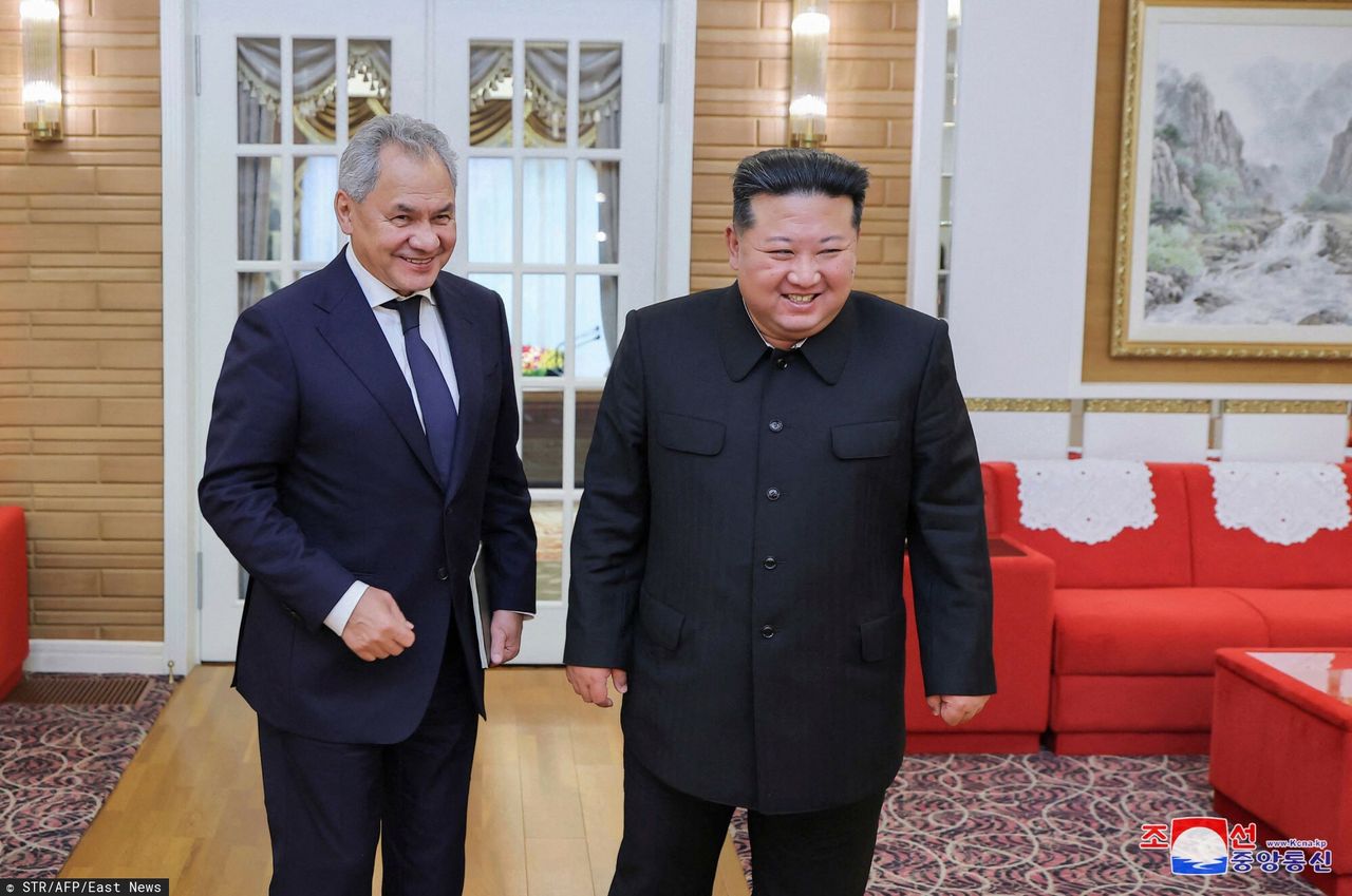 Sergei Shoigu and Kim Jong Un