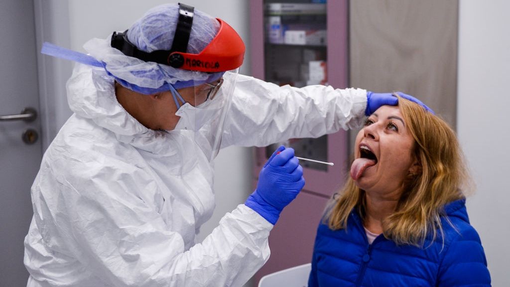 Koronawirus w Polsce. Niepokojące głosy ekspertów