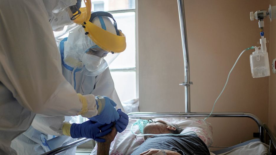 Nadchodzi piąta fala COVID-19. Rząd zapewnia, że ma strategię. Oddział covidowy w Szpitalu Miejskim w Gliwicach.