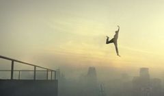 Burzliwe rozstanie dwojga zakochanych w reklamie Lacoste (wideo)