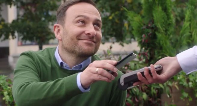 Wizyta wujka w kampanii płatności mobilnych w Spółdzielczej Grupie Bankowej (wideo)