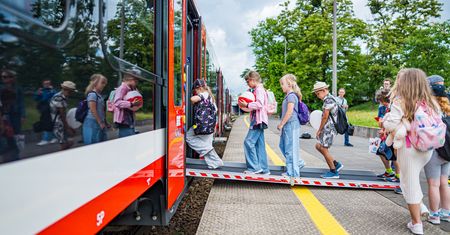 Od Dnia Dziecka po Bałtyk – Koleje Wielkopolskie rozpędzają lato pełne atrakcji