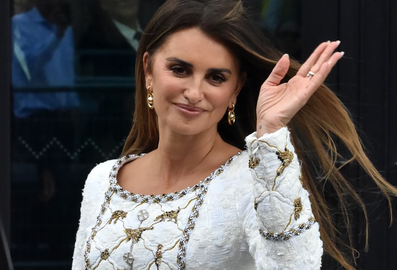 Elegant Penelope Cruz at Fashion Week in Paris