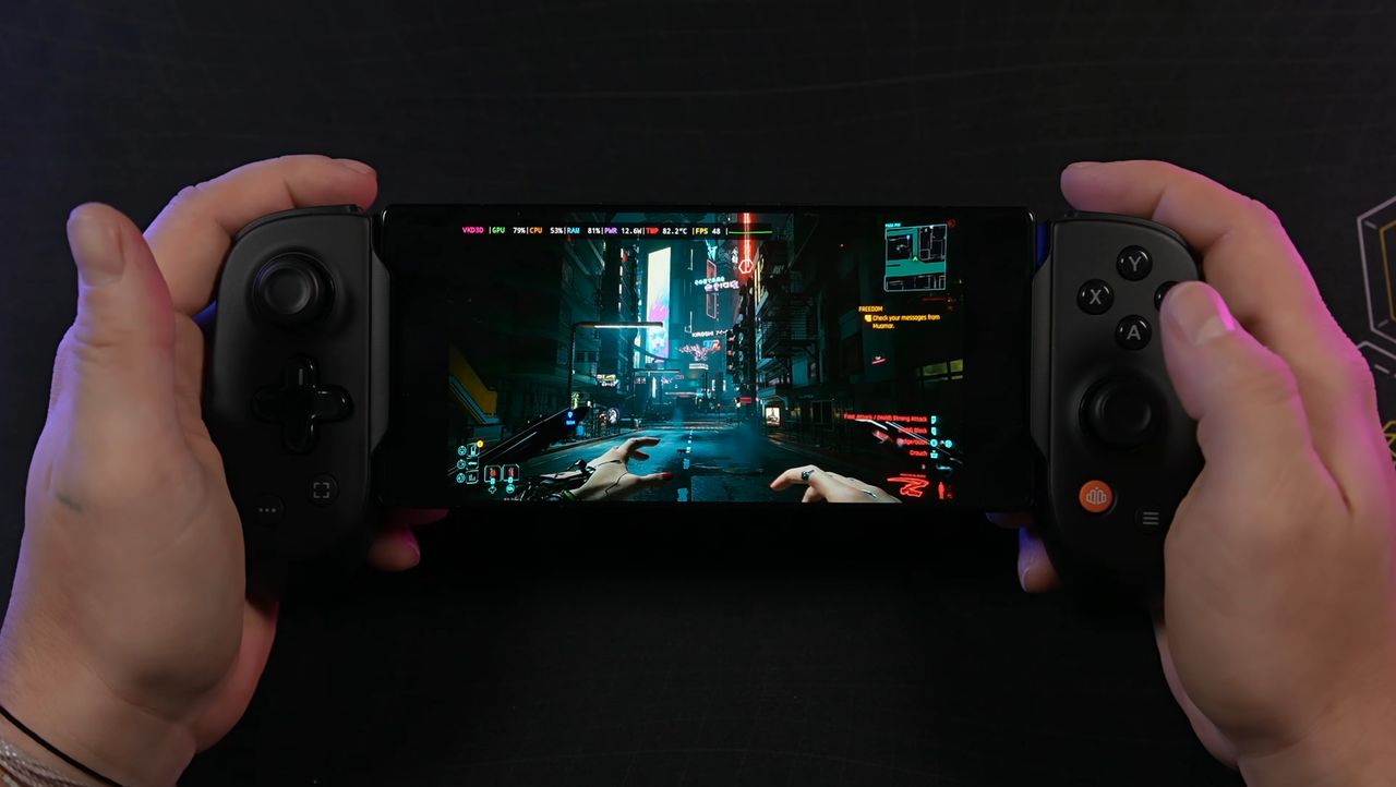 Cyberpunk 2077 na telefonie z Androidem? Emulacja gier z Windowsa na sprzęcie z układami ARM stała się faktem