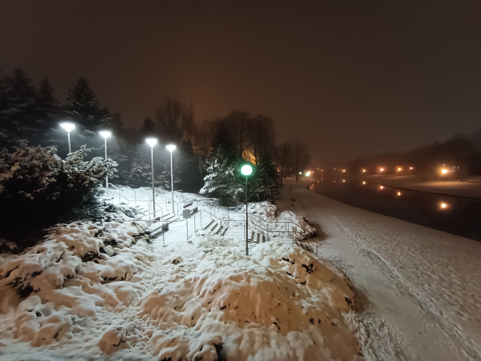 Test POCO M4 Pro 5G. 5G w tańszych smartfonach nabiera sensu 25