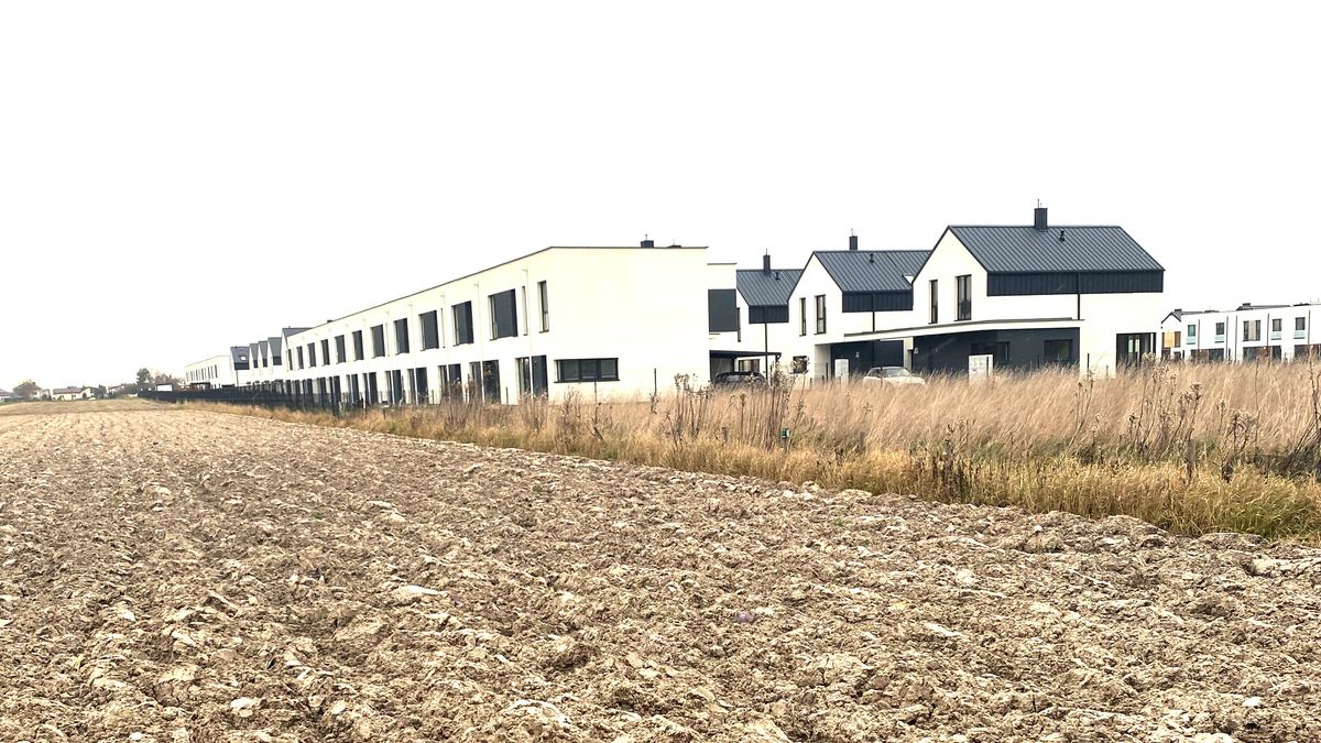 Szeregówka pod miastem