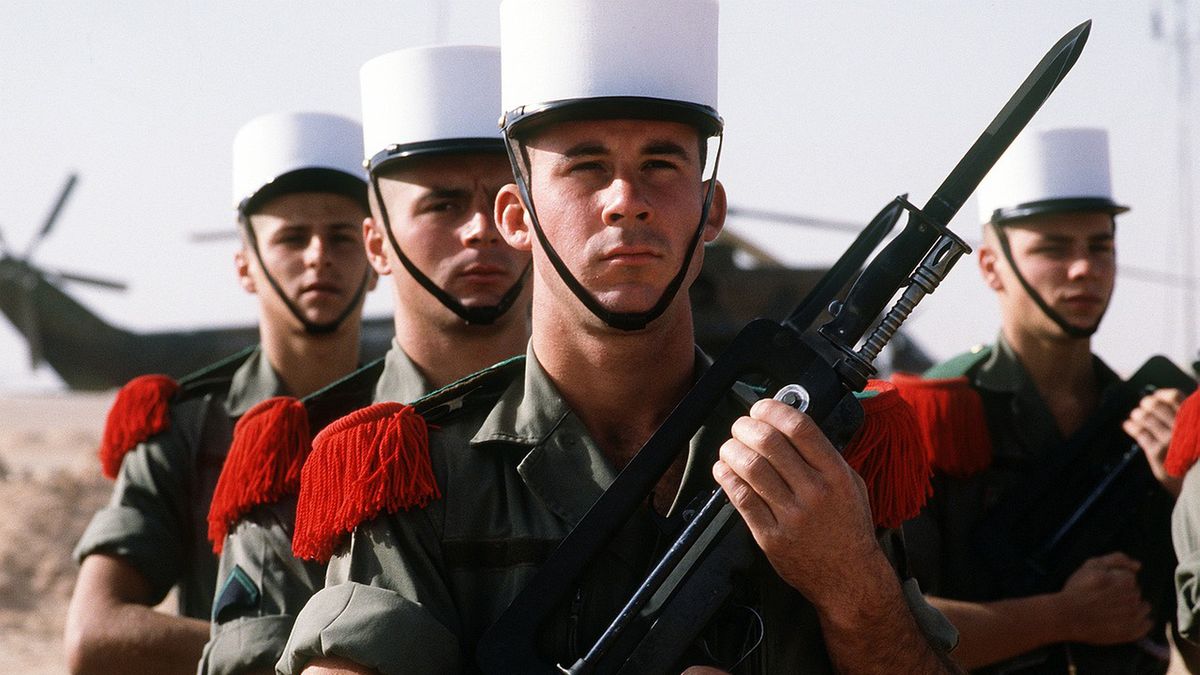 Media donoszą: Francja wysyła żołnierzy Legii Cudzoziemskiej na Ukrainę