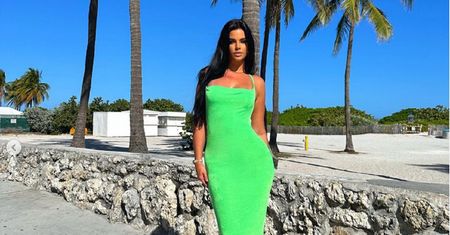 Miss mundialu czaruje w Paryżu. Wspierała wielką gwiazdę