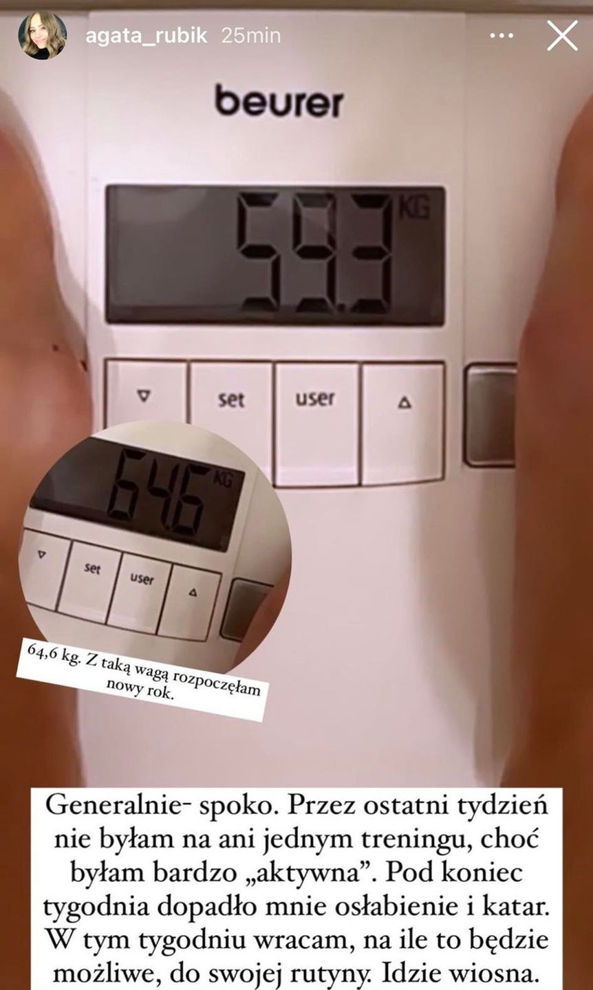 Agata Rubik pokazuje zdjęcie z ważenia 