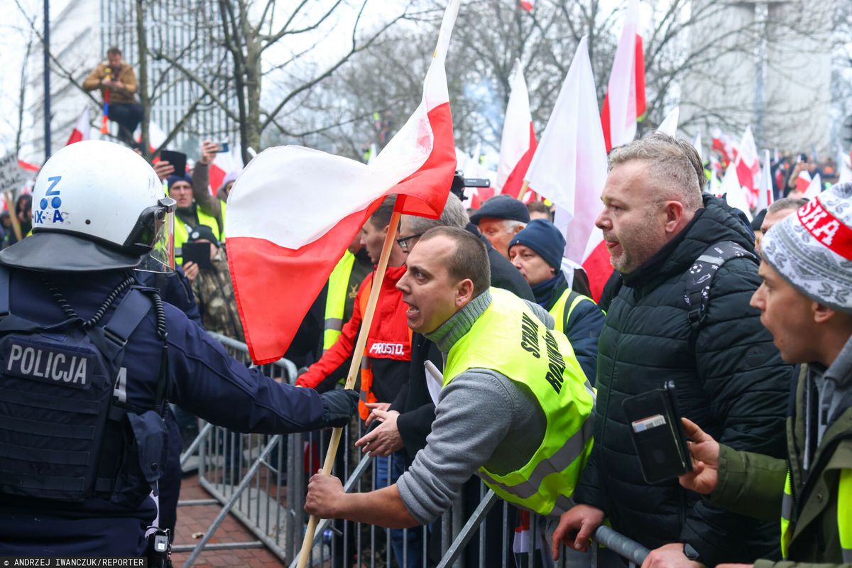 rolnicy, policja, protest rolników, protest rolników w warszawie Nie byli w stanie trzeźwości. Widział przyjazd rolników do Warszawy