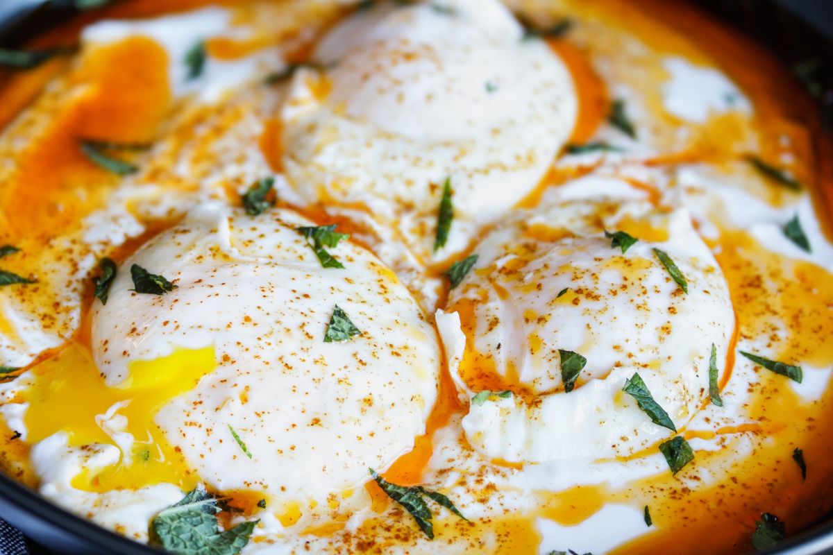 Takie jajka to prawdziwy hit. Są o wiele smaczniejsze niż jajecznica czy szakszuka