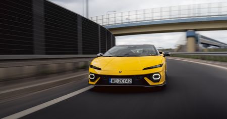 Test: Lamborghini Temerario to superauto do miasta. Dziewięćsetkonny sportowiec z dziką kartą do stref czystego transportu