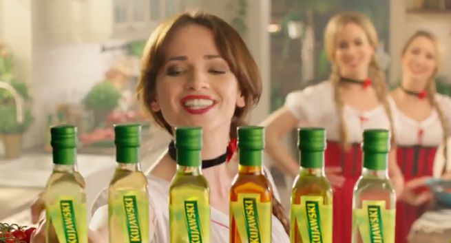 Olej Kujawski reklamowany w wersji z ziołami (wideo)