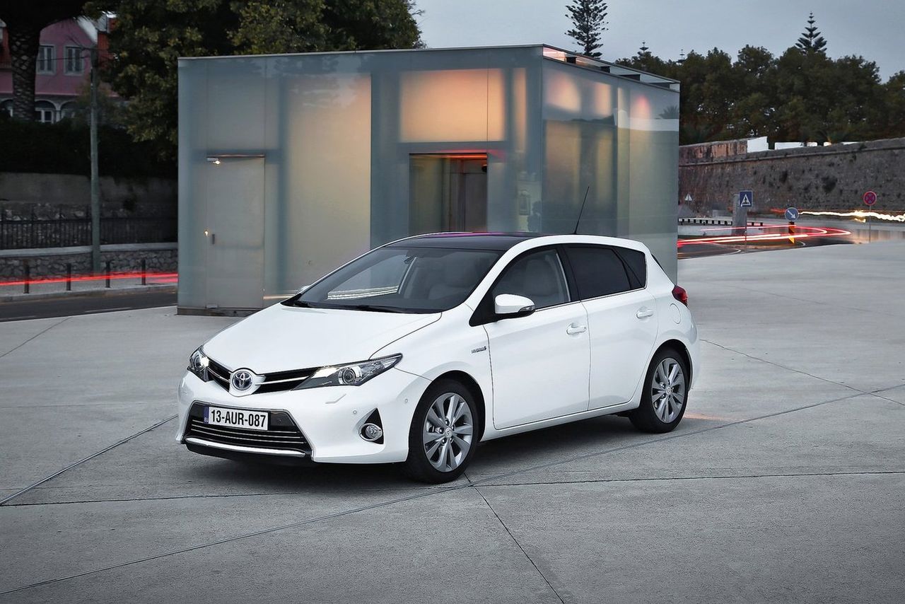 Toyota Auris Hybrid