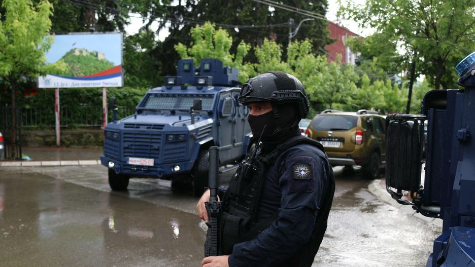 Napi?cie na linii Serbia - Kosovo
MITROVICA, KOSOVO - MAY 26: Special units of the Kosovo police take security measures around the Zvecan Town Hall in Mitrovica, Kosovo on May 26, 2023.Kosovo President Vjosa Osmani said Friday that police action was legitimate after tensions mounted in northern municipalities as local Serbs in Zvecan clashed with police outside the administration building. Erkin Keci / Anadolu Agency/ABACAPRESS.COM
AA/ABACA