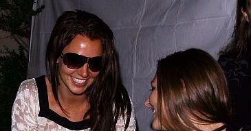 Britney bierze ecstasy!